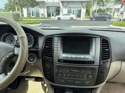 Interior 7